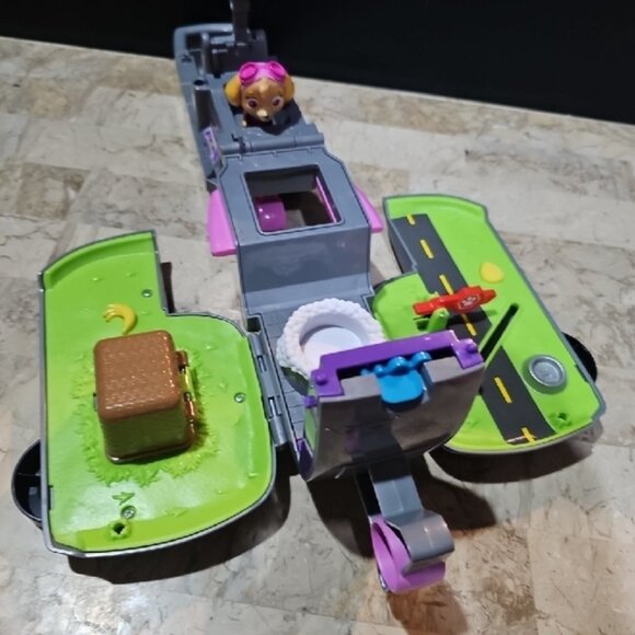 Paw Patrol Skye's Helicopter Transforming toy, Large- Pink and Gray - Picture 8 of 12